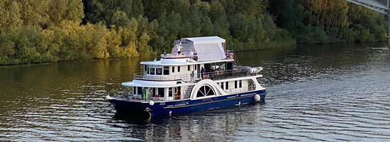 яхта Забава