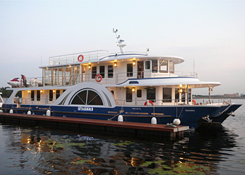 речная яхта Былина
